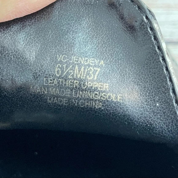 Vince Camuto Jendaya Convertible Loafer Mulberry Snake Print Leather Sz 6.5 - Picture 9 of 11